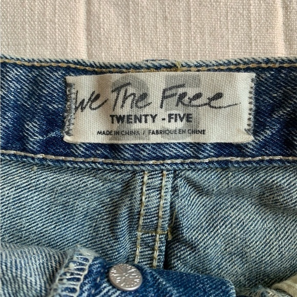 NWT Free People x We the Free Taliesin Cutoff Short in Mid Blue Size 25 - Picture 5 of 14